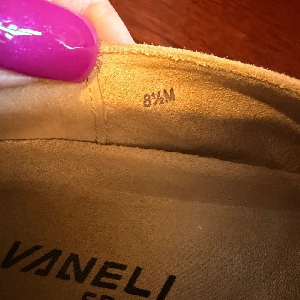 Vaneli serene women